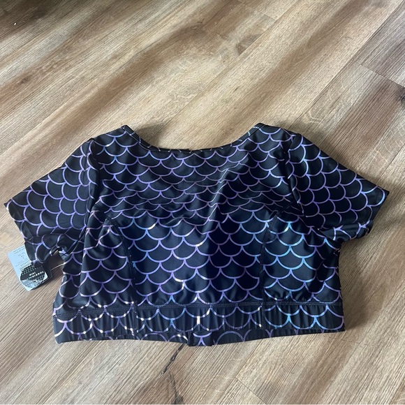 NWT Torrid Mermaid Zip Front Short Sleeve Active Swim Top - Picture 6 of 12